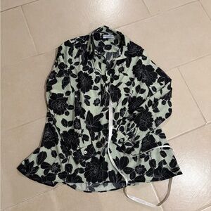 NWOT Veiled Collection Sage Green Floral Modest Blouse Top Size L boho chic